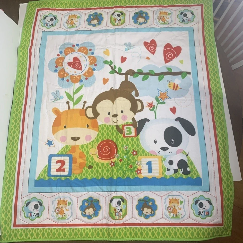 Vintage Handmade Baby Quilt‎ Wall Hanging 36